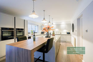 Photo 27- click for photo gallery